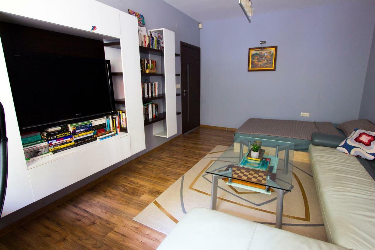 Modern Apartment In The Heart Of 비딘 외부 사진